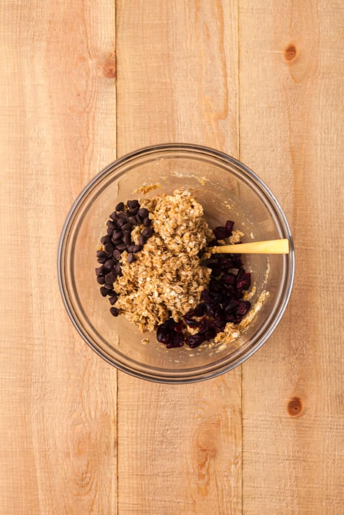 process shots of making homemade pcos granola bars.