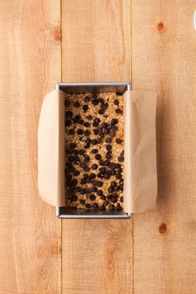 process shots of making homemade pcos granola bars.